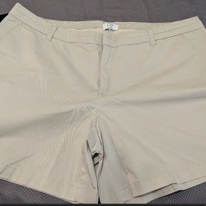2 Pair Bundle: Crown and Ivy Shorts